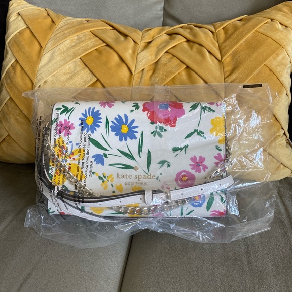 NWT Kate Spade “Carson Garden Bouquet” convertible crossbody bag - Picture 2 of 9